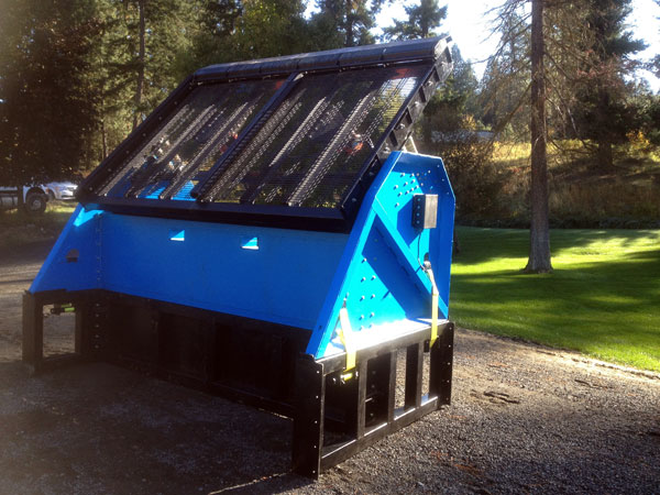 Flatten the screen deck to control the speed of the material flowing over it