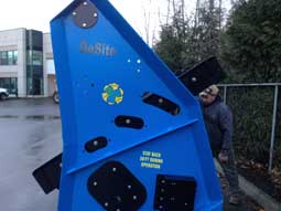 Screen deck can be adjusted to 35 to 40 degrees