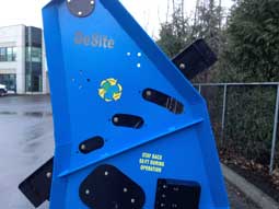 Screen deck can be adjusted up to 45 degrees.