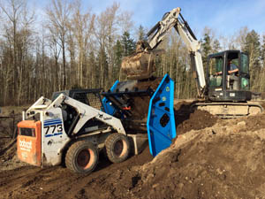 Topsoil Screener Produces 15 to 35 yards of material per hour