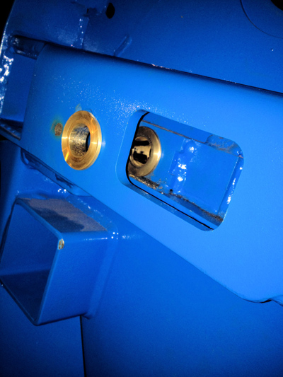 hardened steel bushings are standard on our topsoil screeners