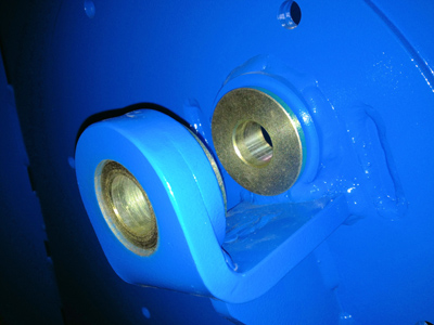 Close up of our feeder hinge.